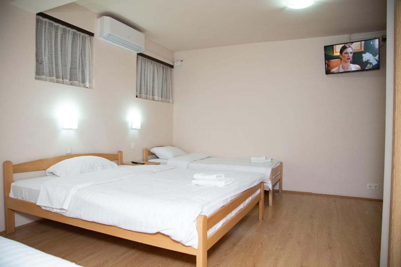 Motel Imperija Ub Luaran gambar
