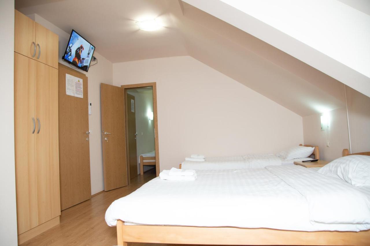 Motel Imperija Ub Luaran gambar